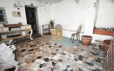 Casa de pueblo en Altea la Vella, en 2 plantas con varias terrazas.